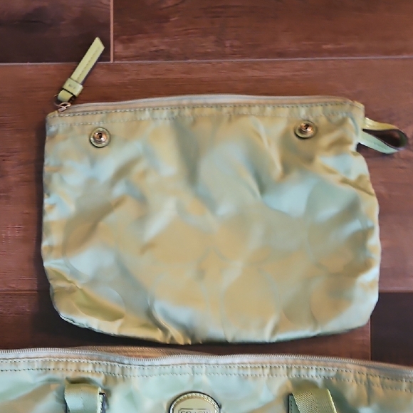 Coach Green Tote Set with Elegant Design - Picture 4 of 6